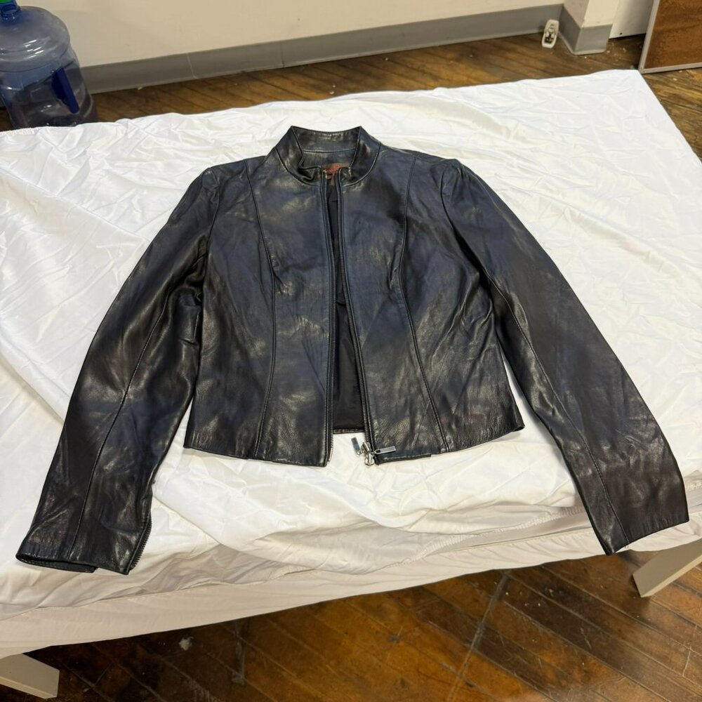 Danier Women's Black Italian Leather Jacket - Size XS / TP